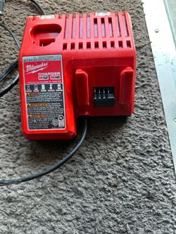 Milwaukee Charger M12 M18
