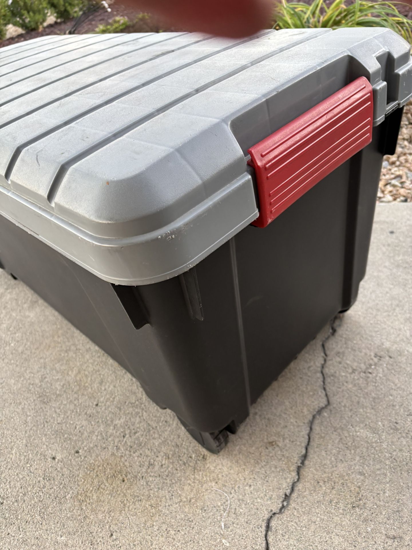 169 Qt Storage With Wheels Whittier Pick up