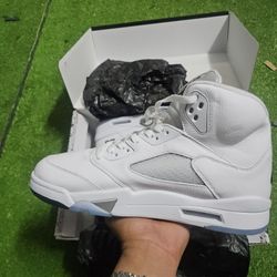 AIR JORDAN RETRO  5 Size 12 Only