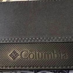 Columbia men's wallet / Like New