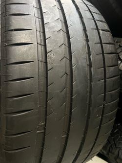 Tengo 1 llanta 325/35ZR22 114Y MICHELIN PILT SPORT 4S