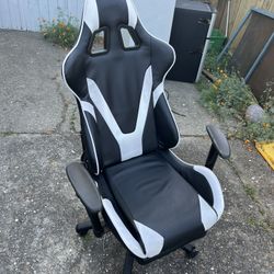 Gaming chair