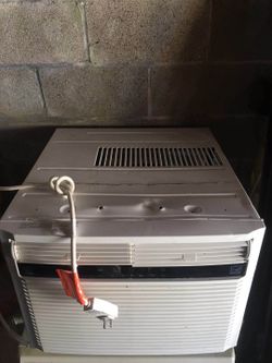 Very nice Kenmore Air Conditioner