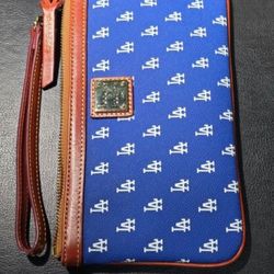 Dooney & Bourke Los Angeles Dodgers Extra Large Slim Wristlet