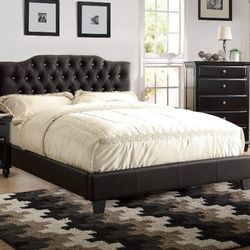 BRAND NEW QUEEN PLATAFORM BED FRAME WITH MATRESS INCLUDED $369