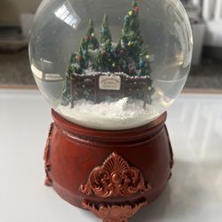 Official Taylor Swift Christmas Tree Farm Snow Globe 
