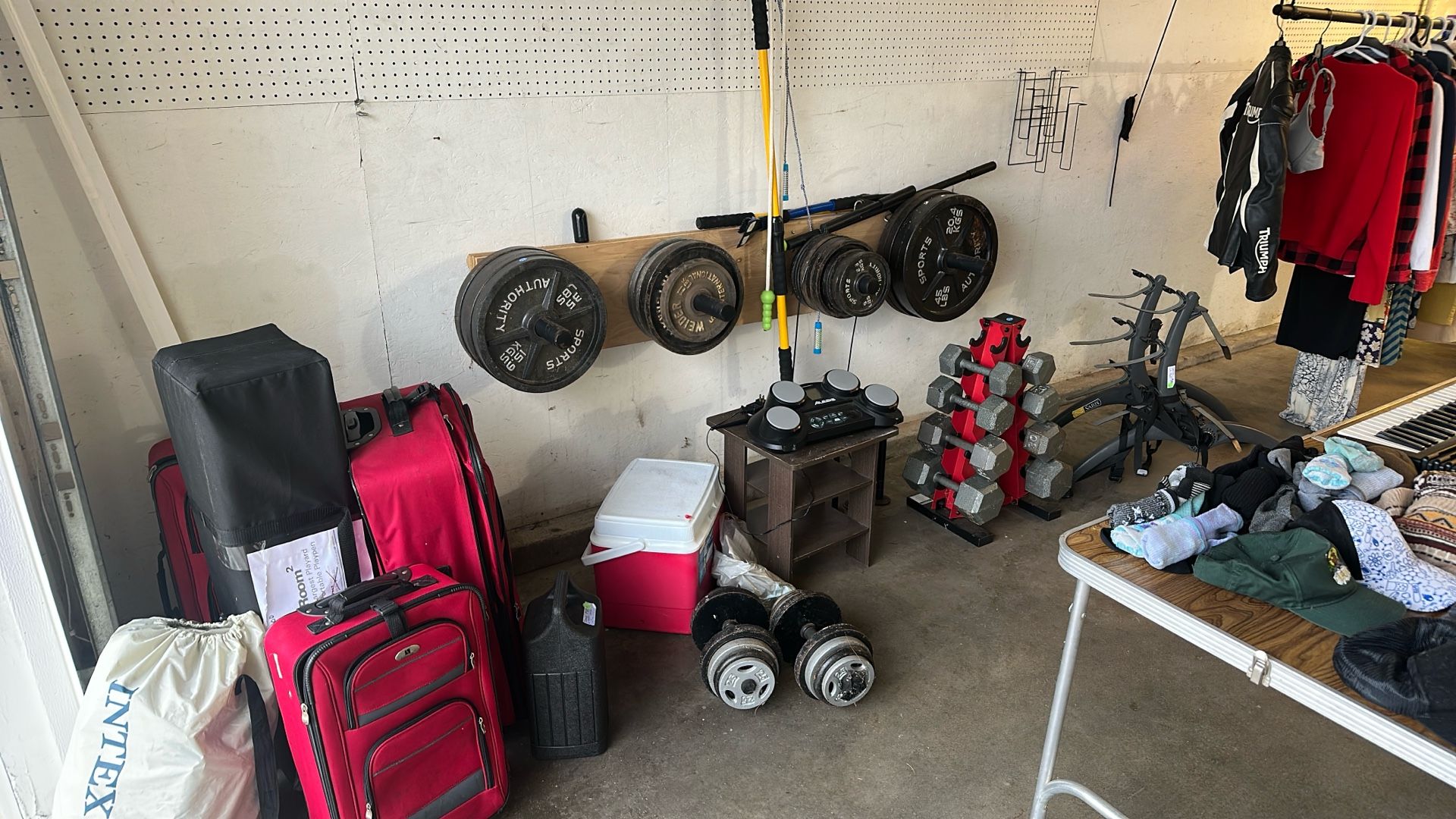 Multi family Garage Sale 1-3 May