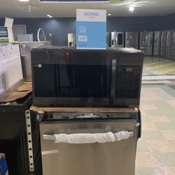 New Samsung Black Stainless Over The Range Microwave‼️