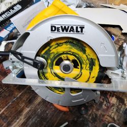 Dewalt Circular Saw