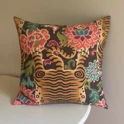 Linen Tiger Print Decorative Throw Pillow