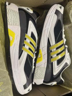 Adidas Men’s Response CL Originals Size 13 White Black Yellow