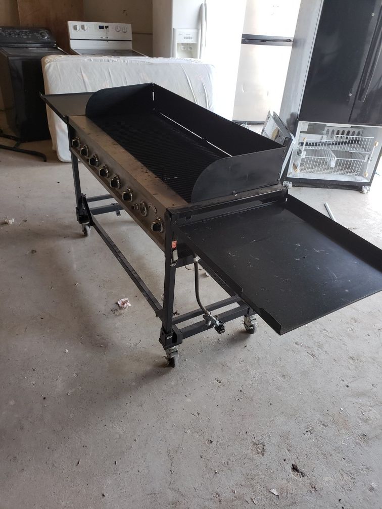 Charcoal BBQ Grill