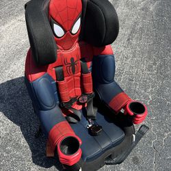 KidsEmbrace Marvel Spider-Man 2-in-1 Forward Facing Booster Car Seat! Great Condition! Includes all safety harnesses 