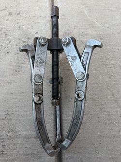 ALLTRADE  3-Jaw Puller 8 inch