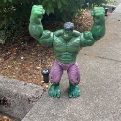 Big Figurine Of The Incredible Hulk From London Disney