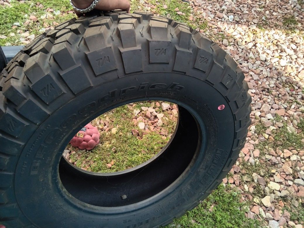 Brand Knew Tire