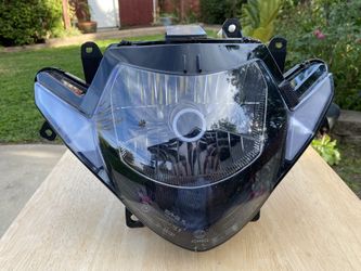 Headlight Headlamp Suzuki GSXR 250R