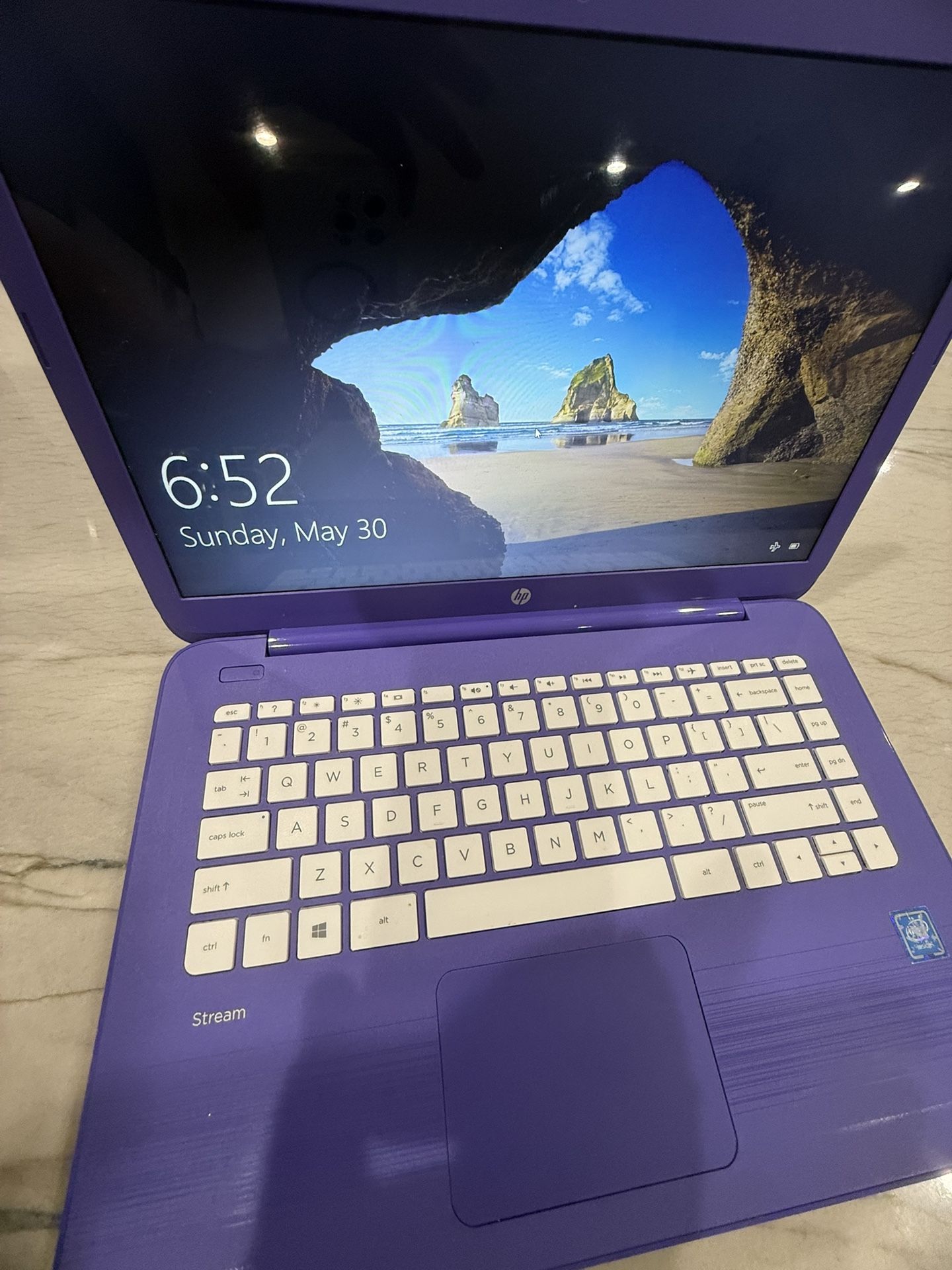 HP Stream 11.6” Laptop Purple – Windows – Password Locked – For Parts or Repair