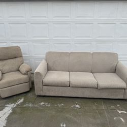 Pull out Sofa/Recliner set!