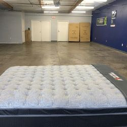 Comfortable Pillow Top Mattress - Great Condition