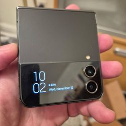 Sim Unlocked Samsung galaxy Z FLIP 4 128g 