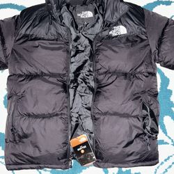 Northface 700 Black Puffer Coat 