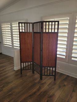 Dressing Screen Divider