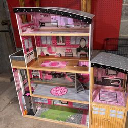 Nice Dollhouse Great For The Kids $25 Delivery Milwaukee Area