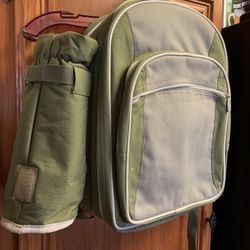 Like new condition picnic backpack insulated