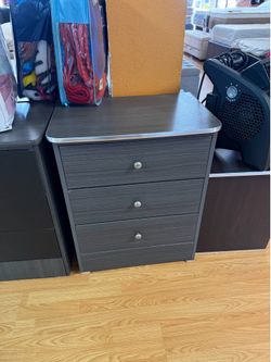 3 drawer nightstand