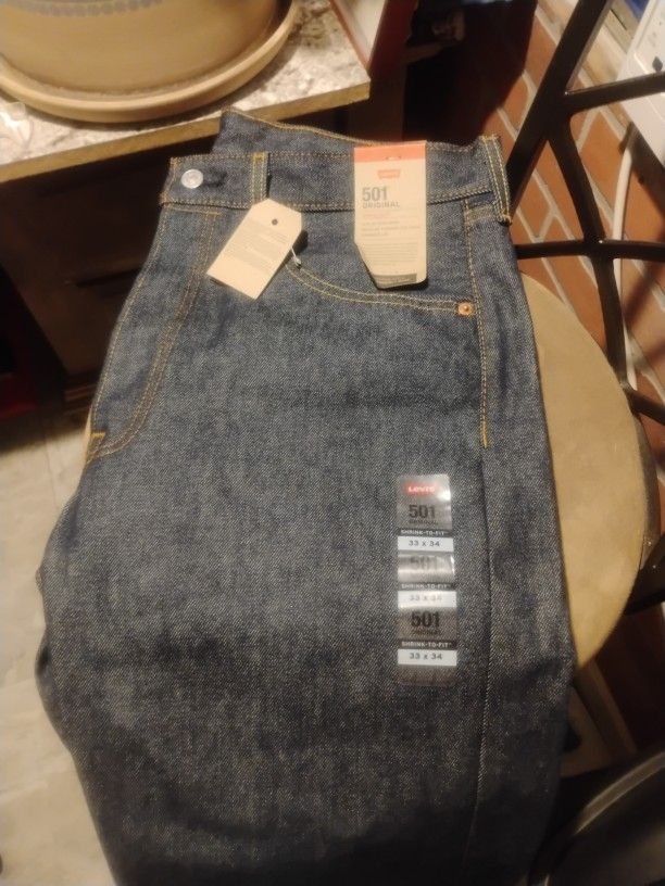Levis