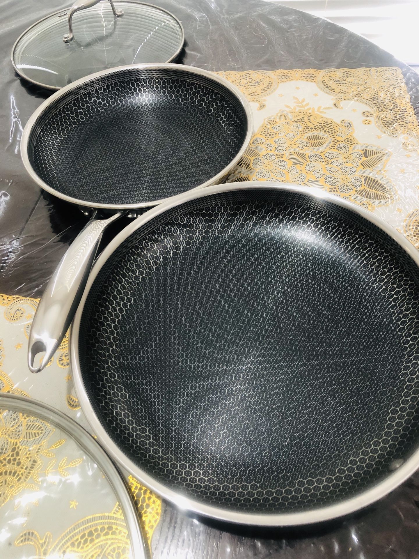 HexClad nonstick pans cookware pans for Sale in Houston, TX OfferUp