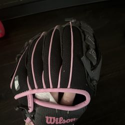 Wilson T-ball Size 9” Glove 