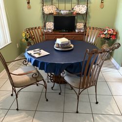 Beautiful Dining Set With Bakers Rack