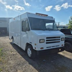 Step Van 2001  International Utilimaster