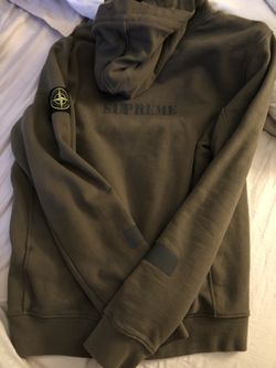Supreme hoodie Large