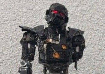 Hot Toys 🔥 Battle Damaged Dark Trooper