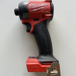 Milwaukee 18v impact drill driver