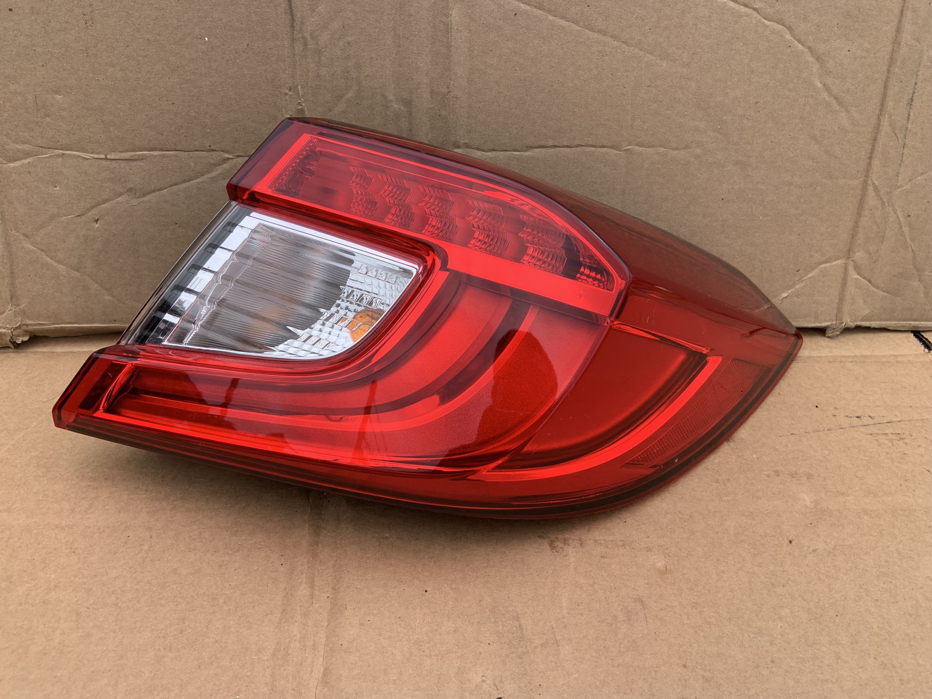 Right Tail Light Honda Accord 2018-22