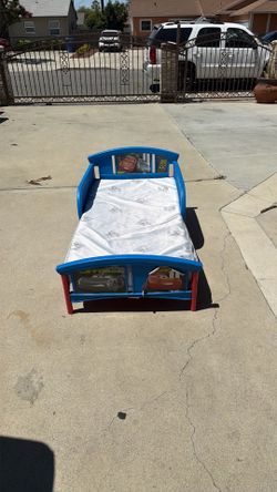 Toddler bed
