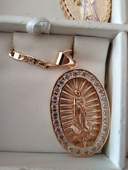 Cadena con dige de la virgen de guadalupe de oro laminado