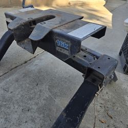 Reese 5th Wheel Tow Hitch.