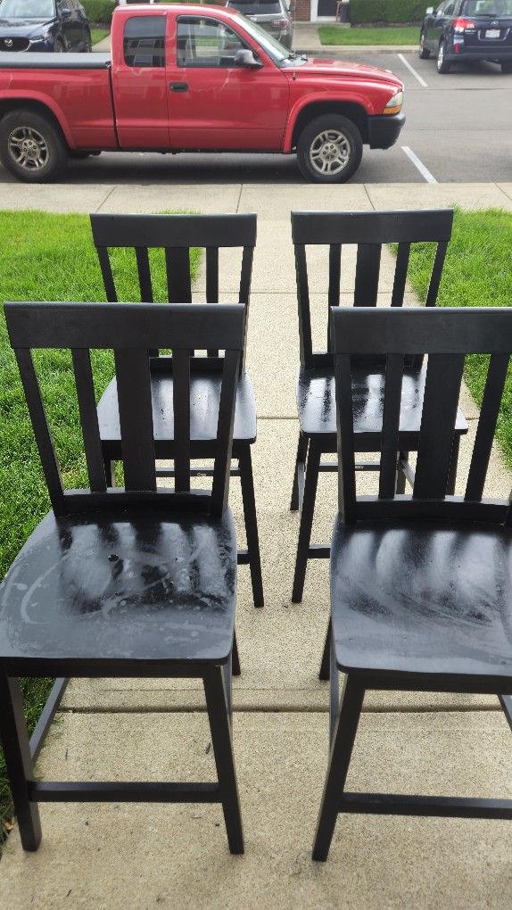 4 Brown Pub Chairs Or Bar Stool For Breakfast Nook.