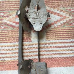 Antique Ice Skates (Union Co. Hardware)