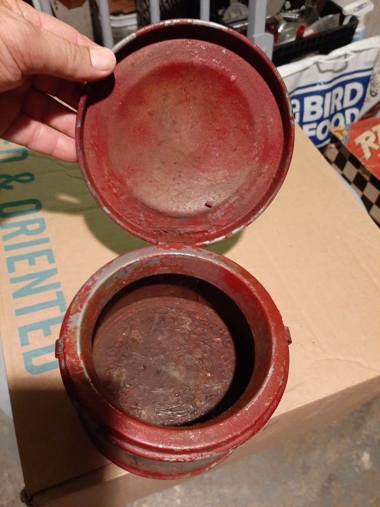 $25 vintage metal container