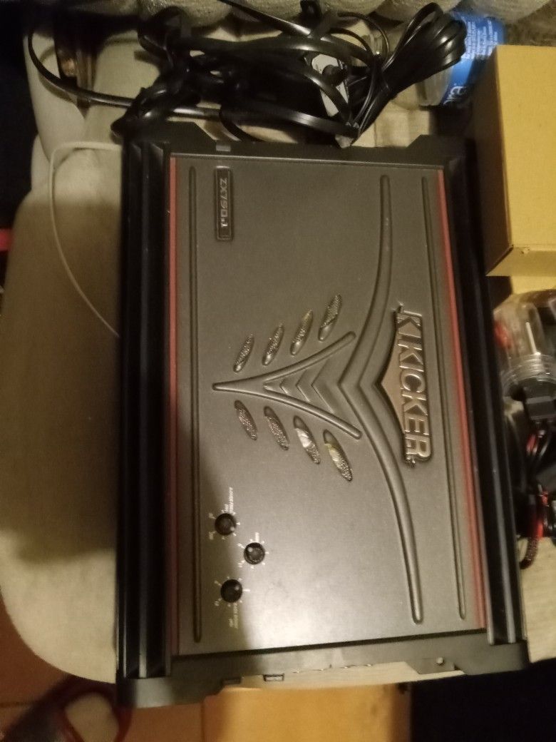 Kicker Zx750.1 Amp And Soundstream Epicenter