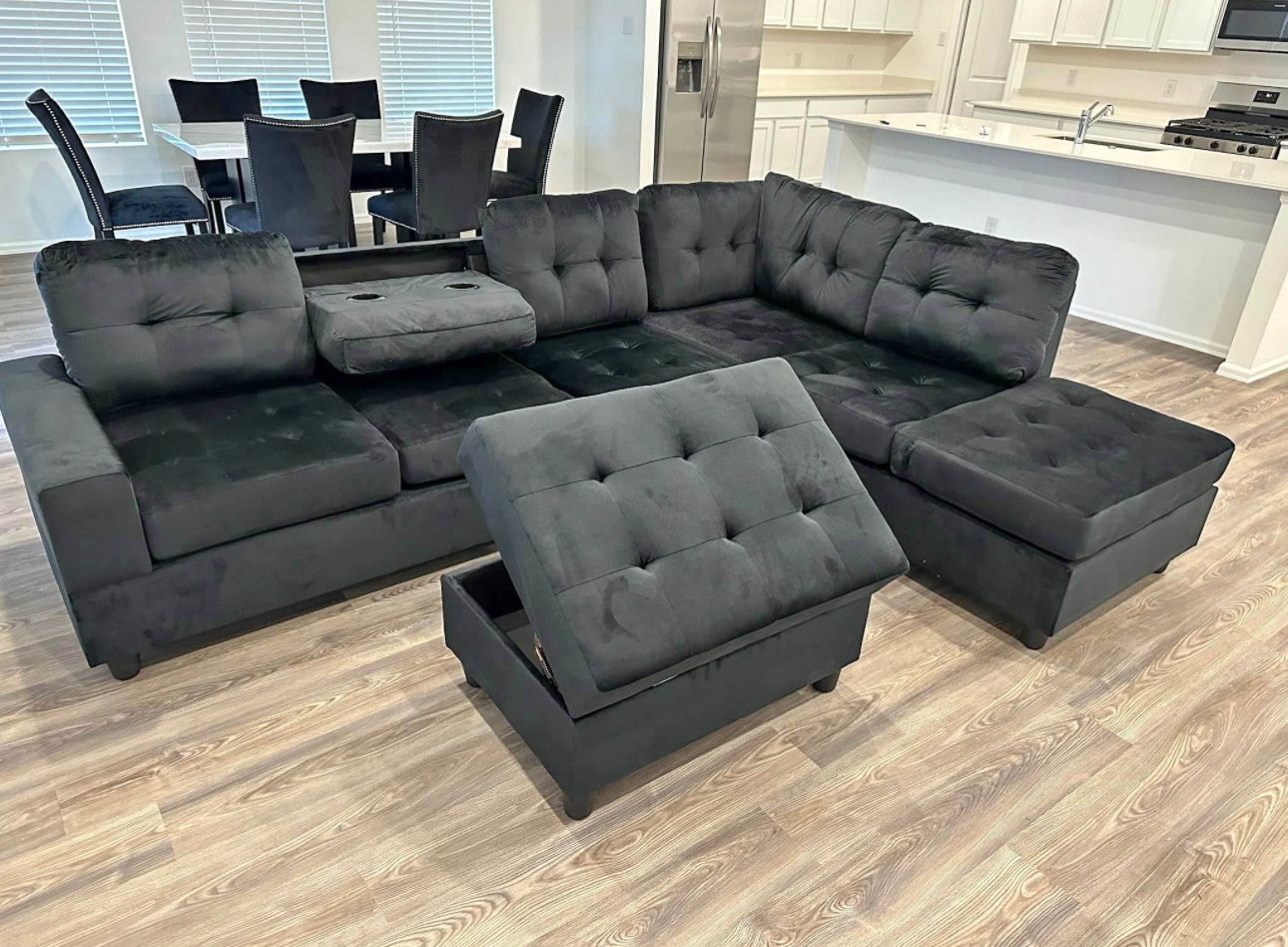 Black Water Resistant Fabric Reversible Sectional With Cup Holder And Storage Ottoman. Brand New.