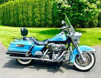 Harley Road King  '07 LOW MILES