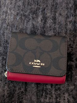 Luxury Coach Small Trifold Wallet Signature Canvas Brown Red Gold Leather