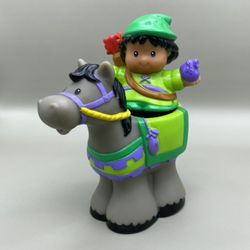2003 Fisher Price Little People Robinhood ROBIN HOOD Woodsman Green Archer & Horse 